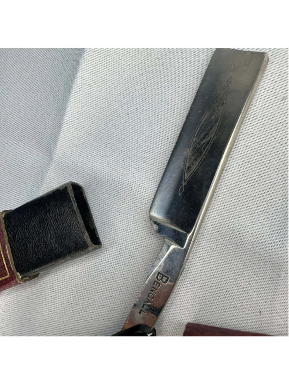 Vintage Bengall Straight Razor T.R. Cadman & Sons Sheffield England 3/4 w Box